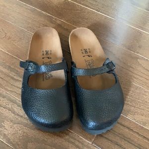 Birki's Mary Jane clogs sz 37